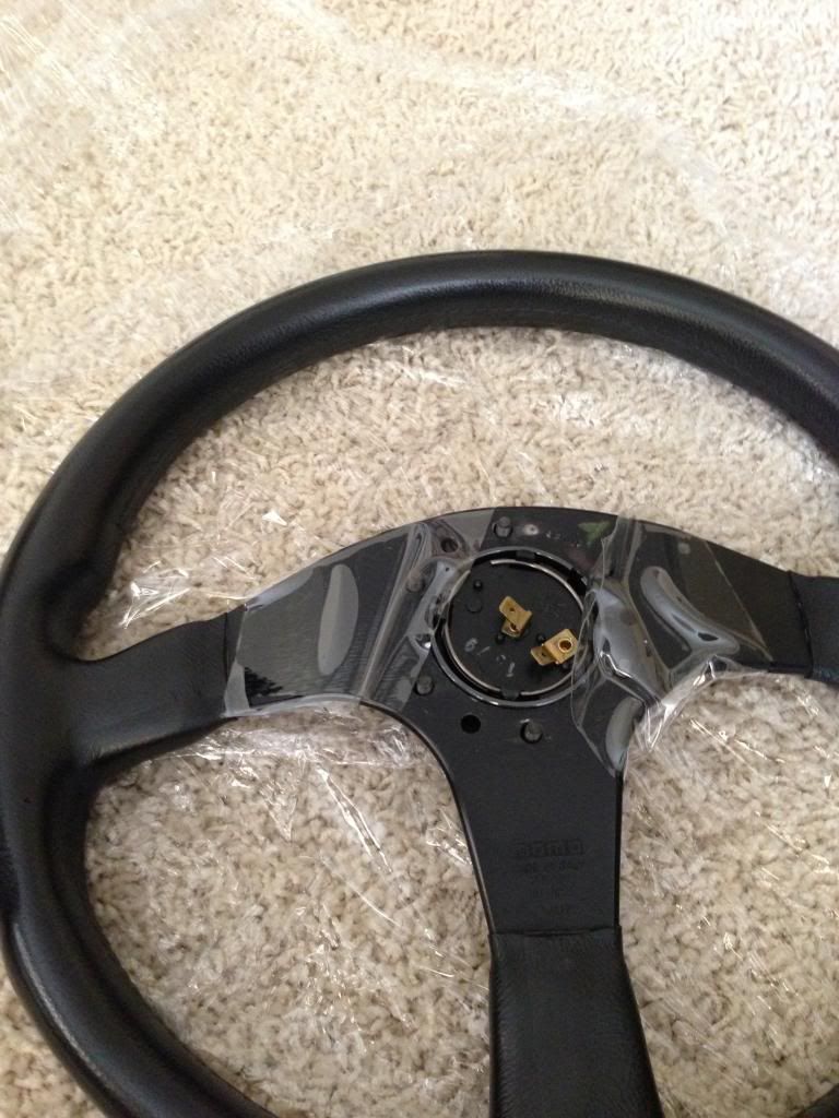 NSXR Momo Steering Wheel Install